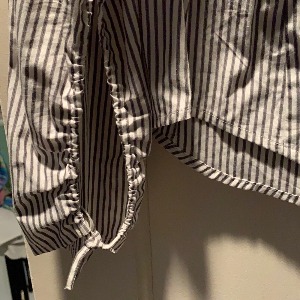 Button up shirt - Picture 3 of 6